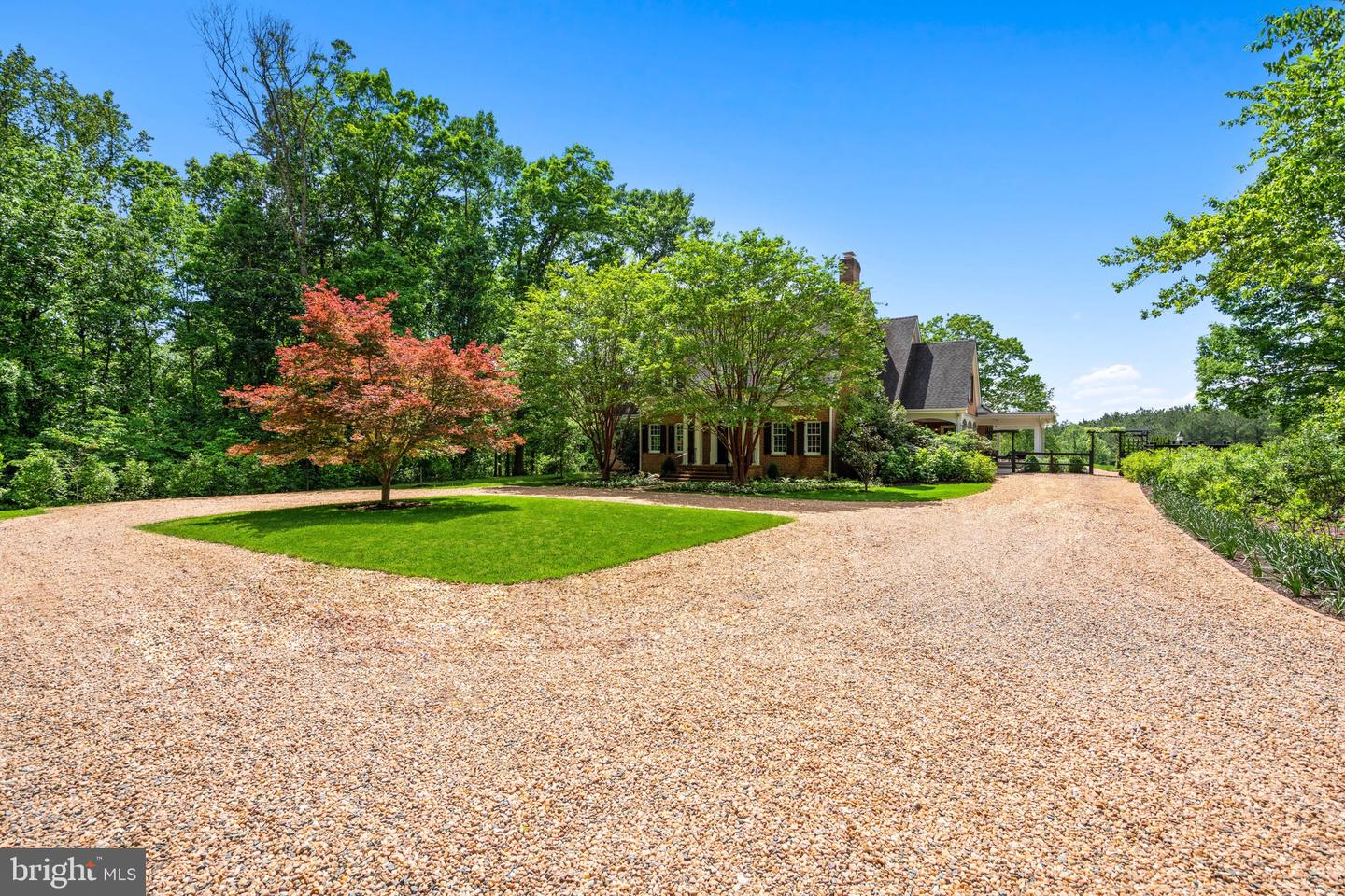 8398 LEES RIDGE RD, WARRENTON, Virginia 20186, 4 Bedrooms Bedrooms, ,5 BathroomsBathrooms,Residential,For sale,8398 LEES RIDGE RD,VAFQ2016592 MLS # VAFQ2016592