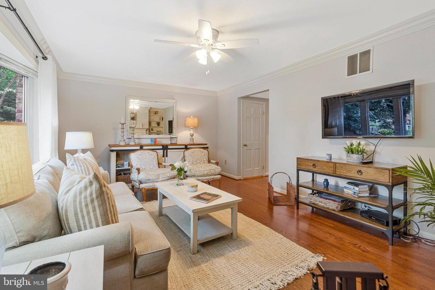 1153 RANDOLPH RD, MCLEAN, Virginia 22101, 4 Bedrooms Bedrooms, ,3 BathroomsBathrooms,Residential,For sale,1153 RANDOLPH RD,VAFX2240868 MLS # VAFX2240868