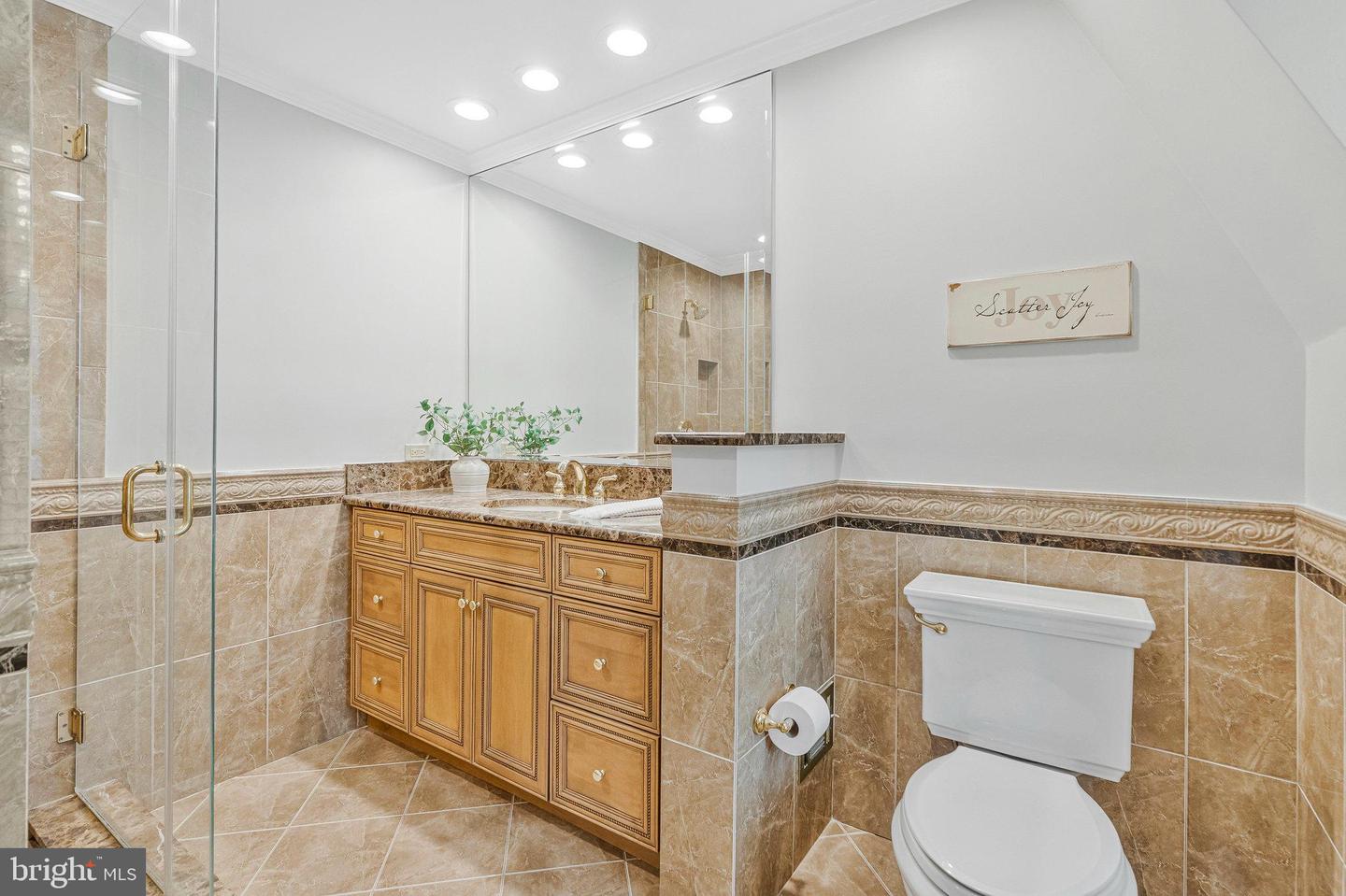 1153 RANDOLPH RD, MCLEAN, Virginia 22101, 4 Bedrooms Bedrooms, ,3 BathroomsBathrooms,Residential,For sale,1153 RANDOLPH RD,VAFX2240868 MLS # VAFX2240868