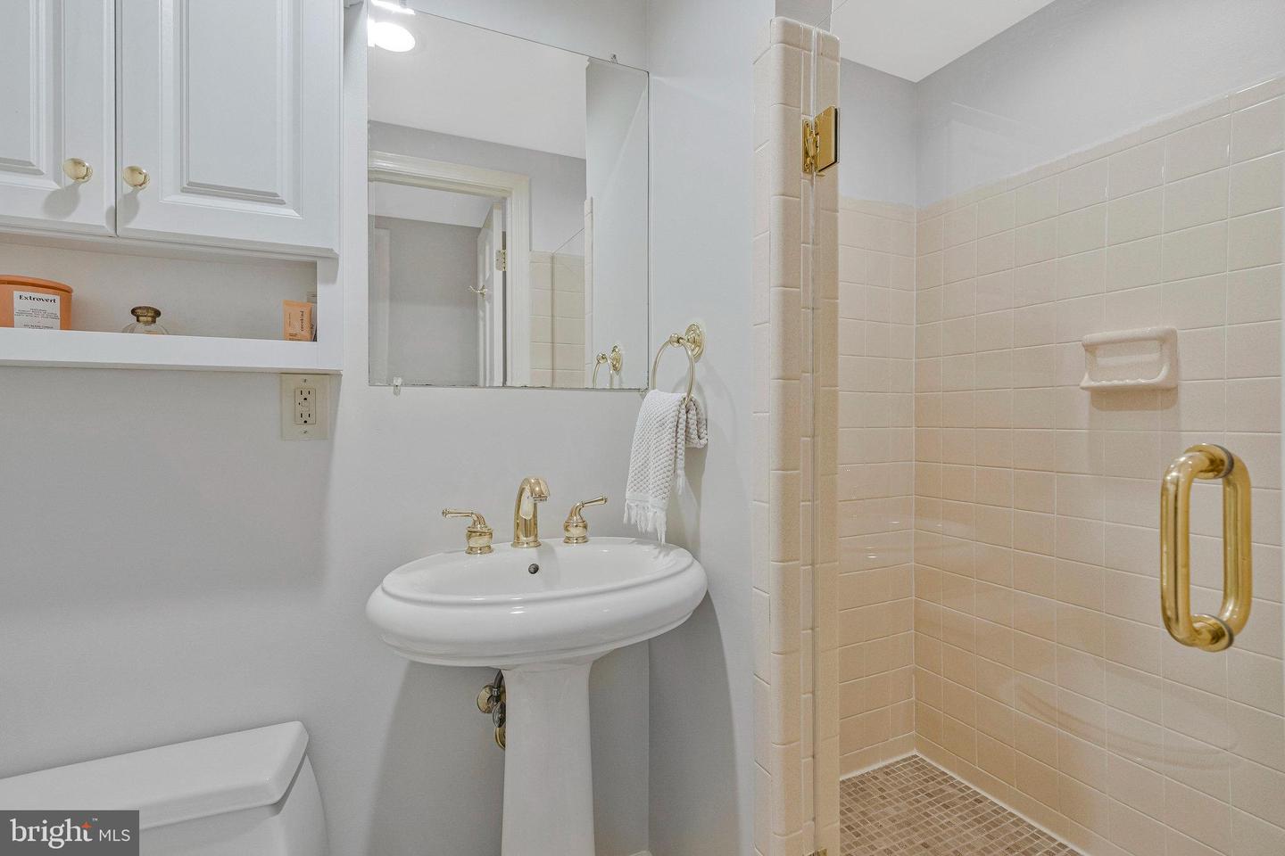 1153 RANDOLPH RD, MCLEAN, Virginia 22101, 4 Bedrooms Bedrooms, ,3 BathroomsBathrooms,Residential,For sale,1153 RANDOLPH RD,VAFX2240868 MLS # VAFX2240868