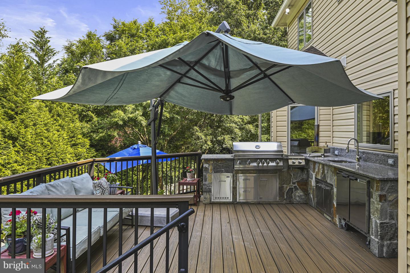 1016 BELLVIEW RD, MCLEAN, Virginia 22102, 5 Bedrooms Bedrooms, ,4 BathroomsBathrooms,Residential,For sale,1016 BELLVIEW RD,VAFX2241500 MLS # VAFX2241500