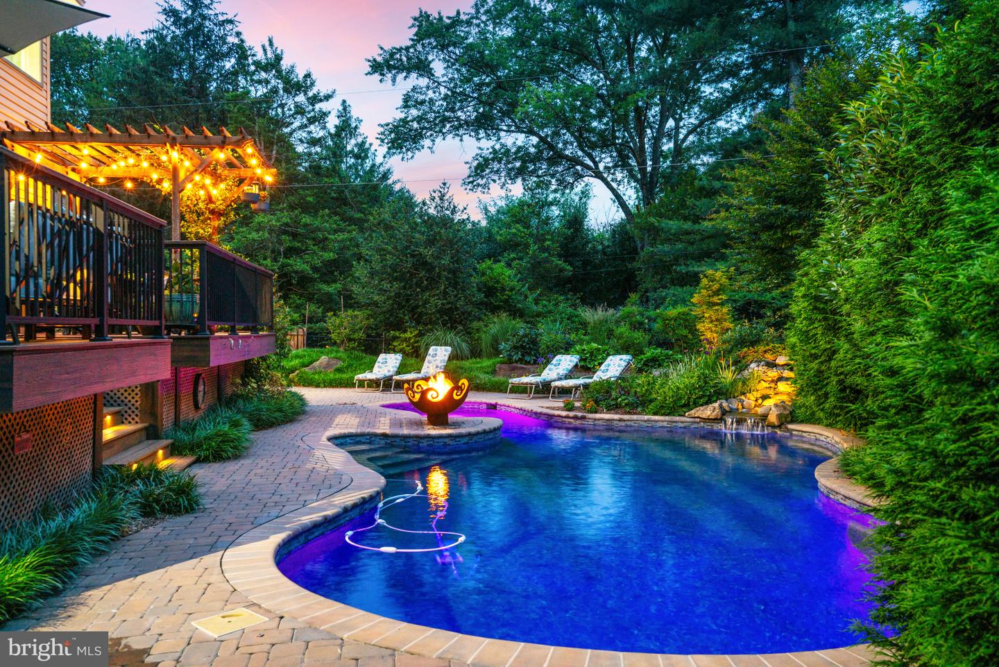 1016 BELLVIEW RD, MCLEAN, Virginia 22102, 5 Bedrooms Bedrooms, ,4 BathroomsBathrooms,Residential,For sale,1016 BELLVIEW RD,VAFX2241500 MLS # VAFX2241500