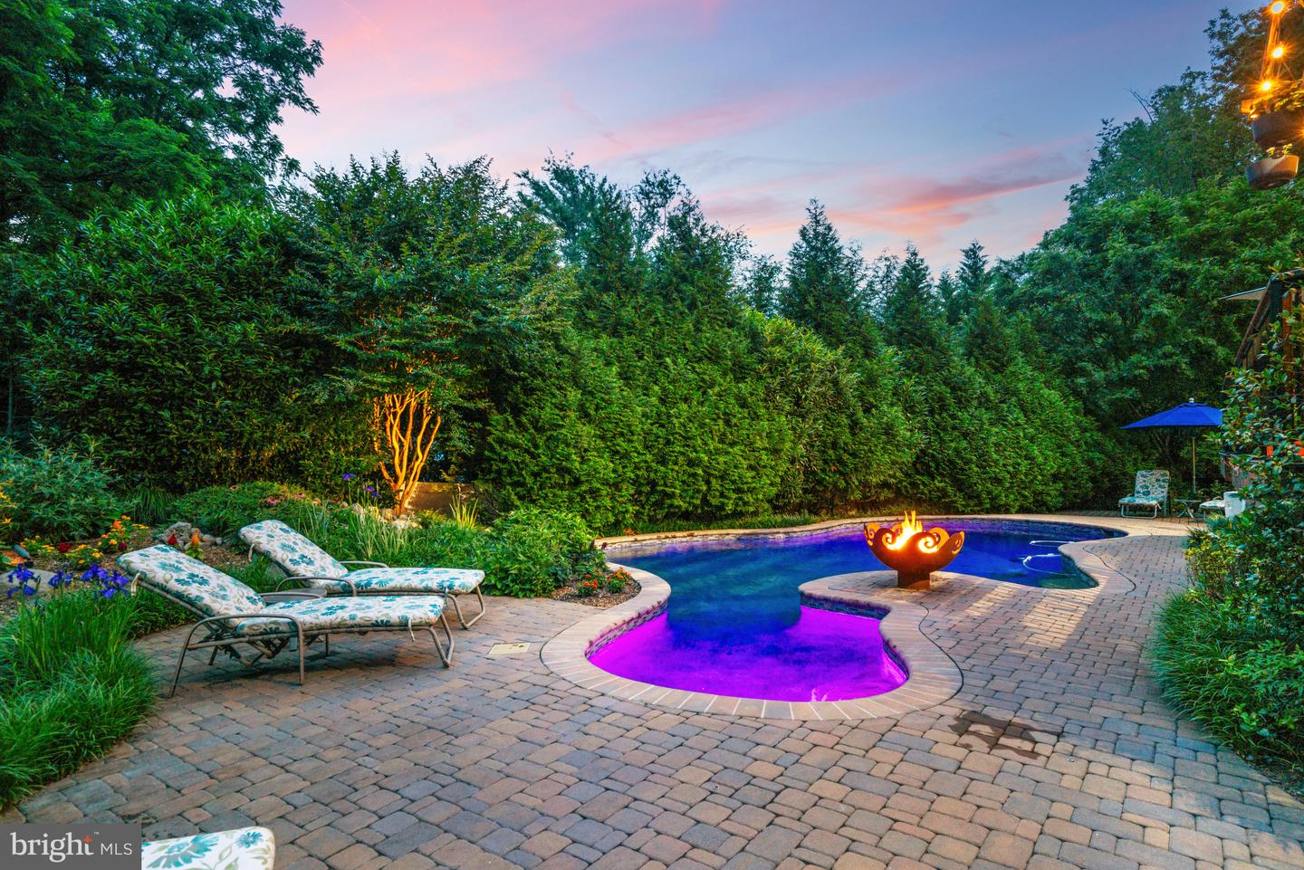 1016 BELLVIEW RD, MCLEAN, Virginia 22102, 5 Bedrooms Bedrooms, ,4 BathroomsBathrooms,Residential,For sale,1016 BELLVIEW RD,VAFX2241500 MLS # VAFX2241500