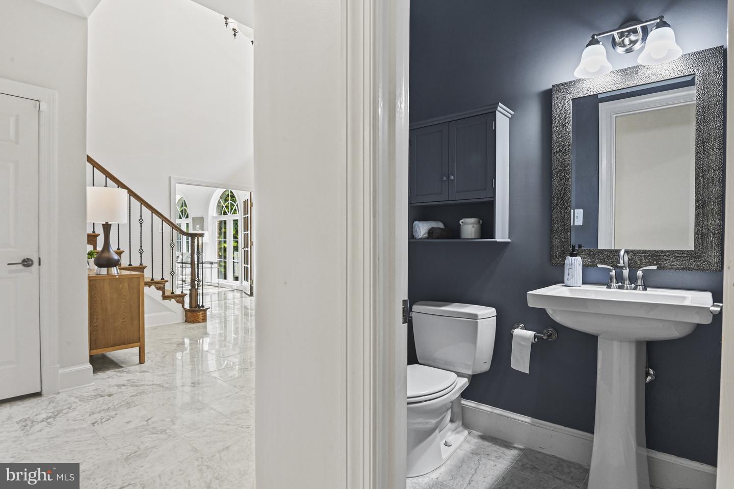 1016 BELLVIEW RD, MCLEAN, Virginia 22102, 5 Bedrooms Bedrooms, ,4 BathroomsBathrooms,Residential,For sale,1016 BELLVIEW RD,VAFX2241500 MLS # VAFX2241500