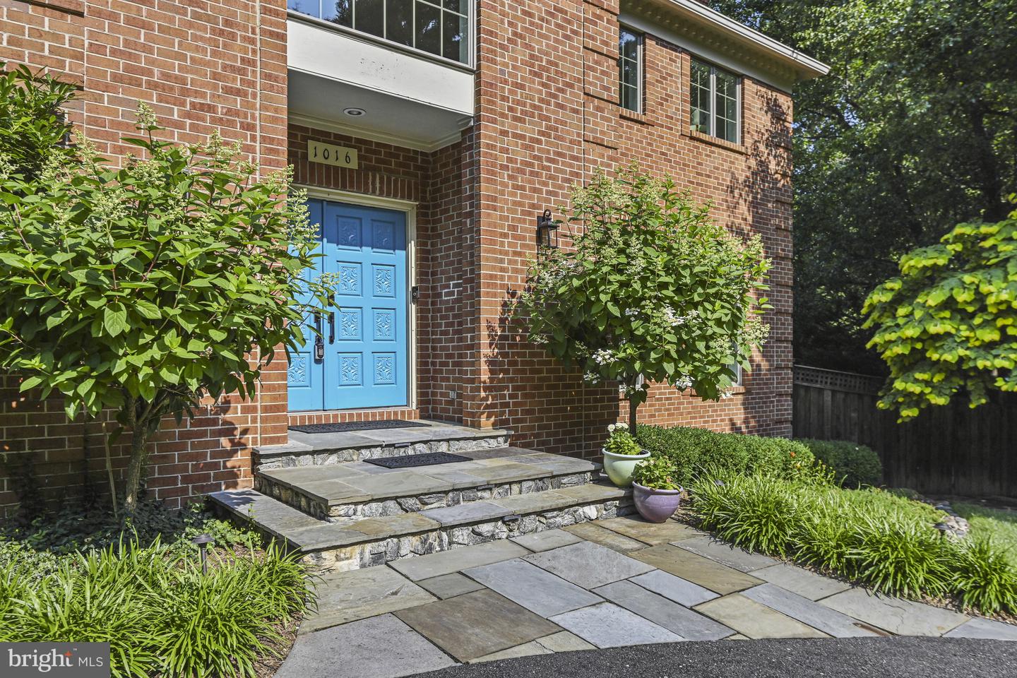 1016 BELLVIEW RD, MCLEAN, Virginia 22102, 5 Bedrooms Bedrooms, ,4 BathroomsBathrooms,Residential,For sale,1016 BELLVIEW RD,VAFX2241500 MLS # VAFX2241500