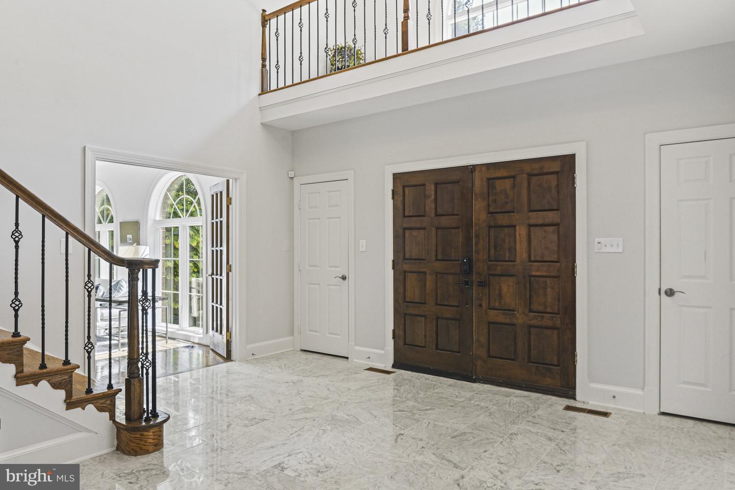 1016 BELLVIEW RD, MCLEAN, Virginia 22102, 5 Bedrooms Bedrooms, ,4 BathroomsBathrooms,Residential,For sale,1016 BELLVIEW RD,VAFX2241500 MLS # VAFX2241500
