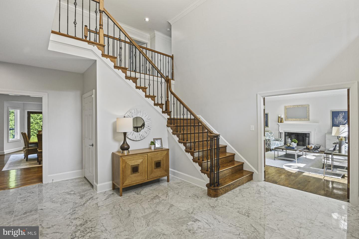 1016 BELLVIEW RD, MCLEAN, Virginia 22102, 5 Bedrooms Bedrooms, ,4 BathroomsBathrooms,Residential,For sale,1016 BELLVIEW RD,VAFX2241500 MLS # VAFX2241500
