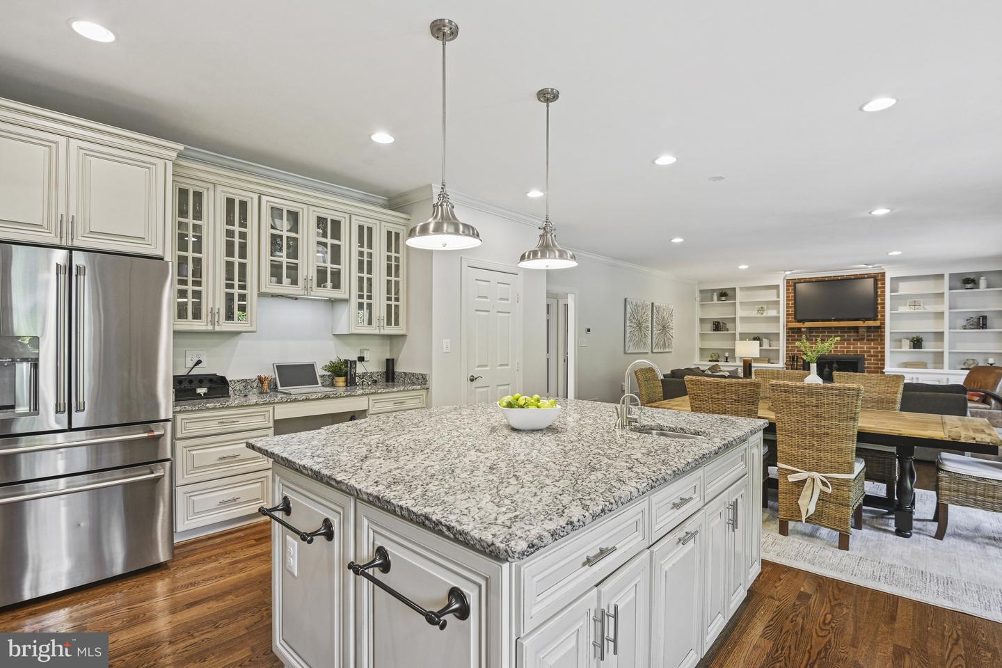 1016 BELLVIEW RD, MCLEAN, Virginia 22102, 5 Bedrooms Bedrooms, ,4 BathroomsBathrooms,Residential,For sale,1016 BELLVIEW RD,VAFX2241500 MLS # VAFX2241500