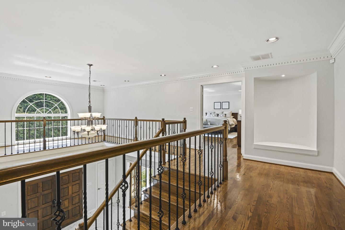 1016 BELLVIEW RD, MCLEAN, Virginia 22102, 5 Bedrooms Bedrooms, ,4 BathroomsBathrooms,Residential,For sale,1016 BELLVIEW RD,VAFX2241500 MLS # VAFX2241500