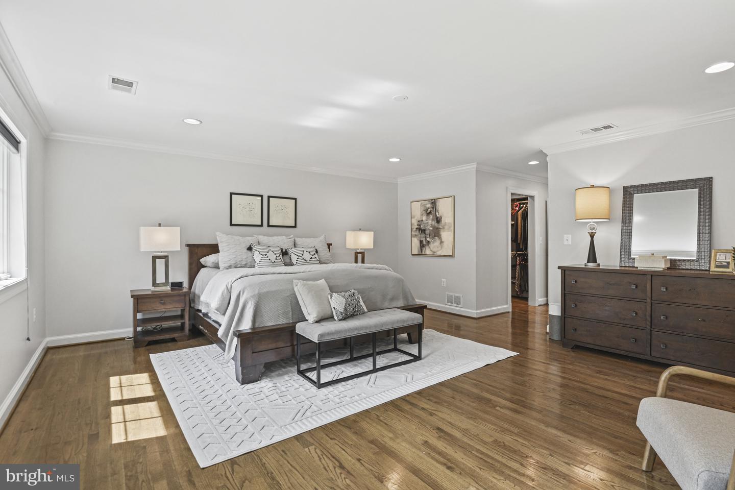 1016 BELLVIEW RD, MCLEAN, Virginia 22102, 5 Bedrooms Bedrooms, ,4 BathroomsBathrooms,Residential,For sale,1016 BELLVIEW RD,VAFX2241500 MLS # VAFX2241500