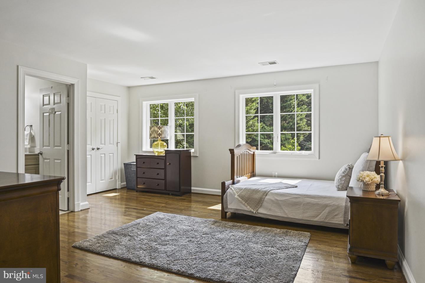 1016 BELLVIEW RD, MCLEAN, Virginia 22102, 5 Bedrooms Bedrooms, ,4 BathroomsBathrooms,Residential,For sale,1016 BELLVIEW RD,VAFX2241500 MLS # VAFX2241500
