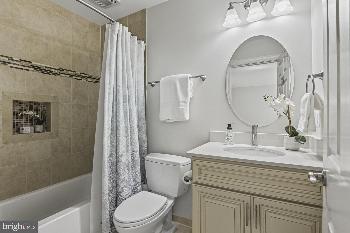 1016 BELLVIEW RD, MCLEAN, Virginia 22102, 5 Bedrooms Bedrooms, ,4 BathroomsBathrooms,Residential,For sale,1016 BELLVIEW RD,VAFX2241500 MLS # VAFX2241500