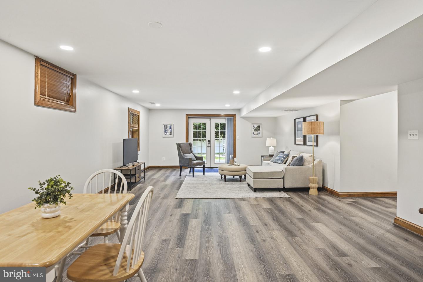 1016 BELLVIEW RD, MCLEAN, Virginia 22102, 5 Bedrooms Bedrooms, ,4 BathroomsBathrooms,Residential,For sale,1016 BELLVIEW RD,VAFX2241500 MLS # VAFX2241500