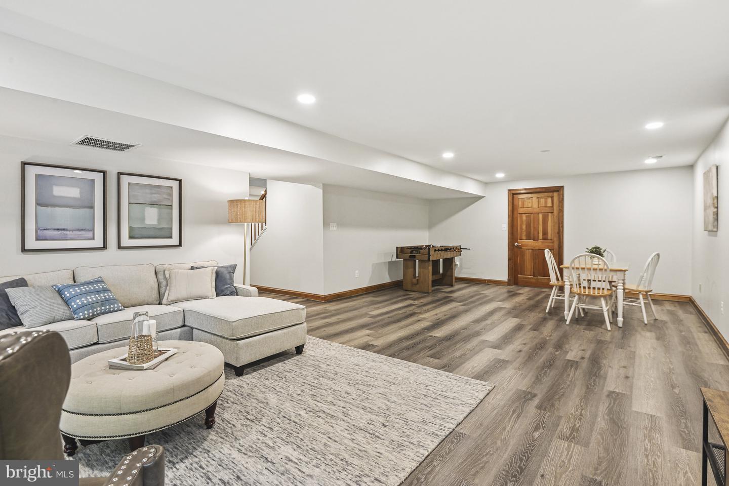 1016 BELLVIEW RD, MCLEAN, Virginia 22102, 5 Bedrooms Bedrooms, ,4 BathroomsBathrooms,Residential,For sale,1016 BELLVIEW RD,VAFX2241500 MLS # VAFX2241500