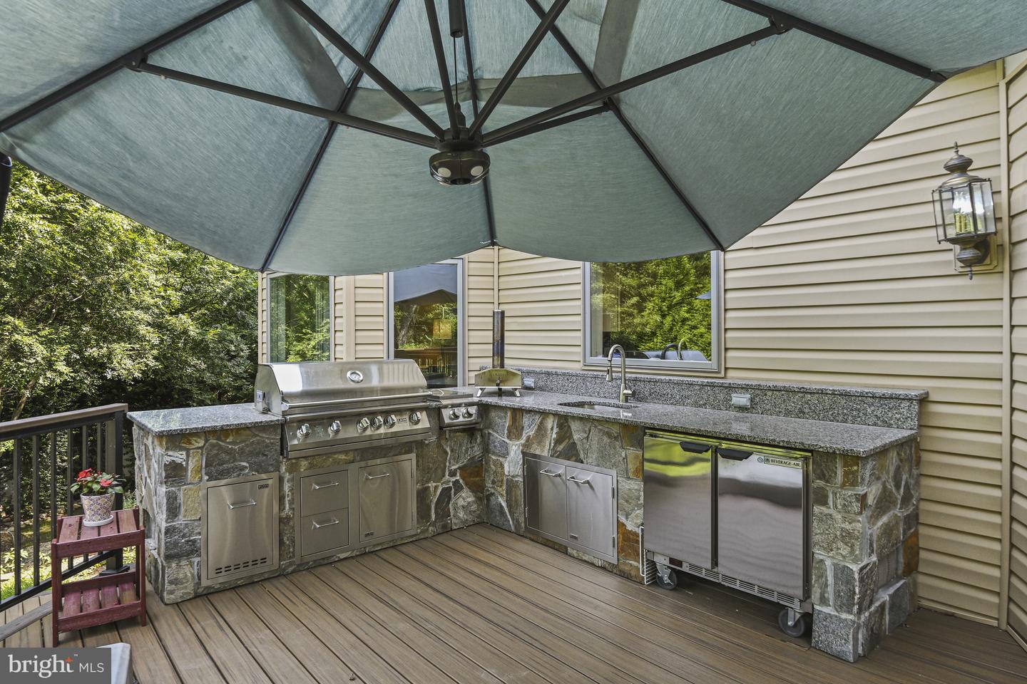 1016 BELLVIEW RD, MCLEAN, Virginia 22102, 5 Bedrooms Bedrooms, ,4 BathroomsBathrooms,Residential,For sale,1016 BELLVIEW RD,VAFX2241500 MLS # VAFX2241500