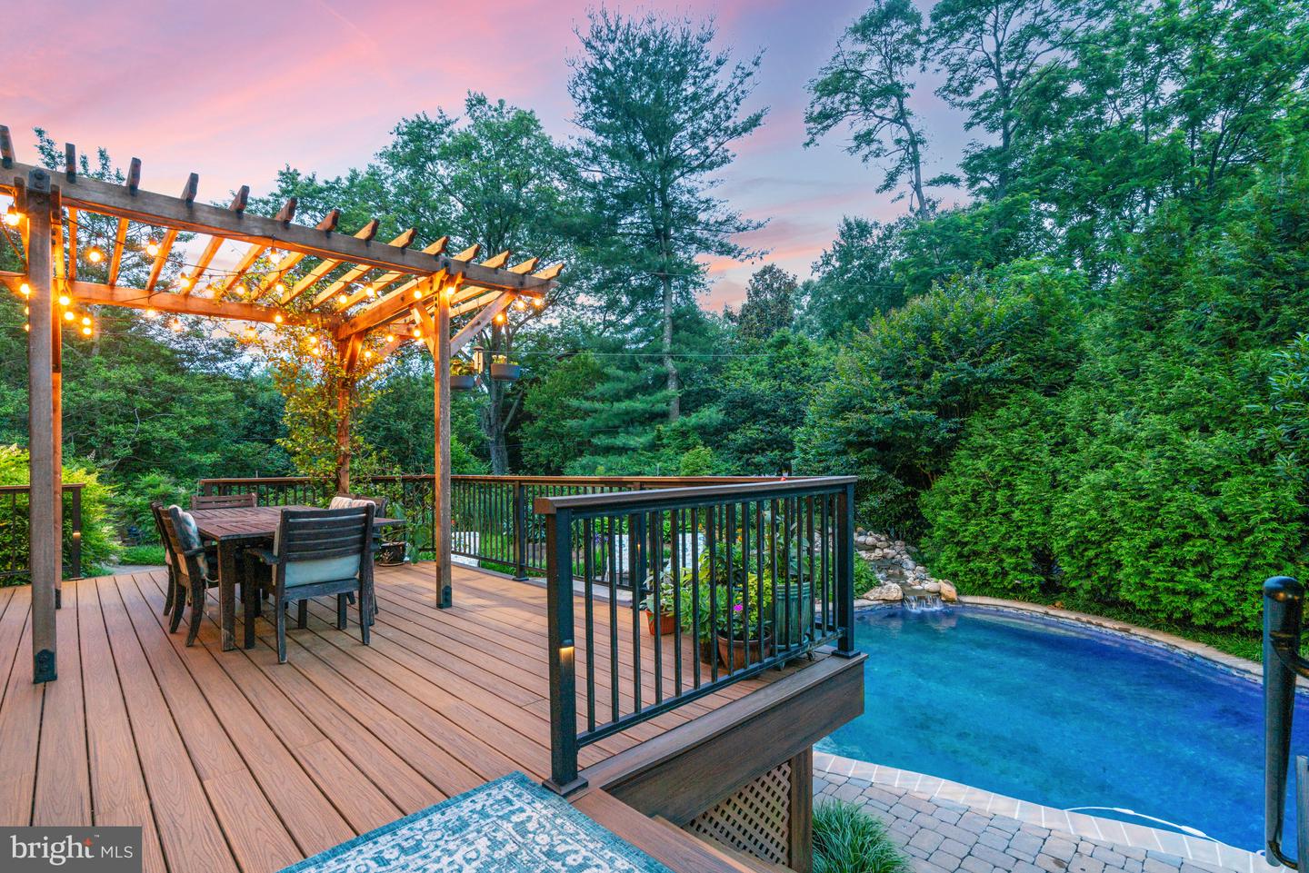 1016 BELLVIEW RD, MCLEAN, Virginia 22102, 5 Bedrooms Bedrooms, ,4 BathroomsBathrooms,Residential,For sale,1016 BELLVIEW RD,VAFX2241500 MLS # VAFX2241500