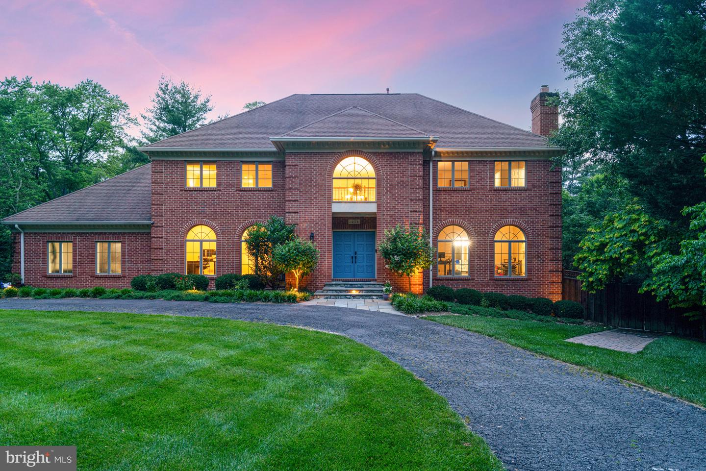 1016 BELLVIEW RD, MCLEAN, Virginia 22102, 5 Bedrooms Bedrooms, ,4 BathroomsBathrooms,Residential,For sale,1016 BELLVIEW RD,VAFX2241500 MLS # VAFX2241500