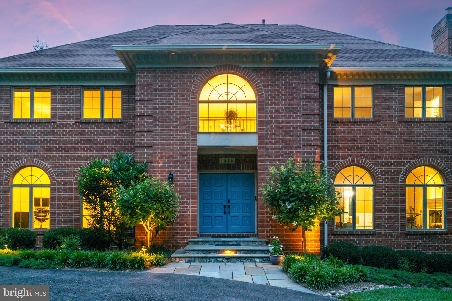 1016 BELLVIEW RD, MCLEAN, Virginia 22102, 5 Bedrooms Bedrooms, ,4 BathroomsBathrooms,Residential,For sale,1016 BELLVIEW RD,VAFX2241500 MLS # VAFX2241500