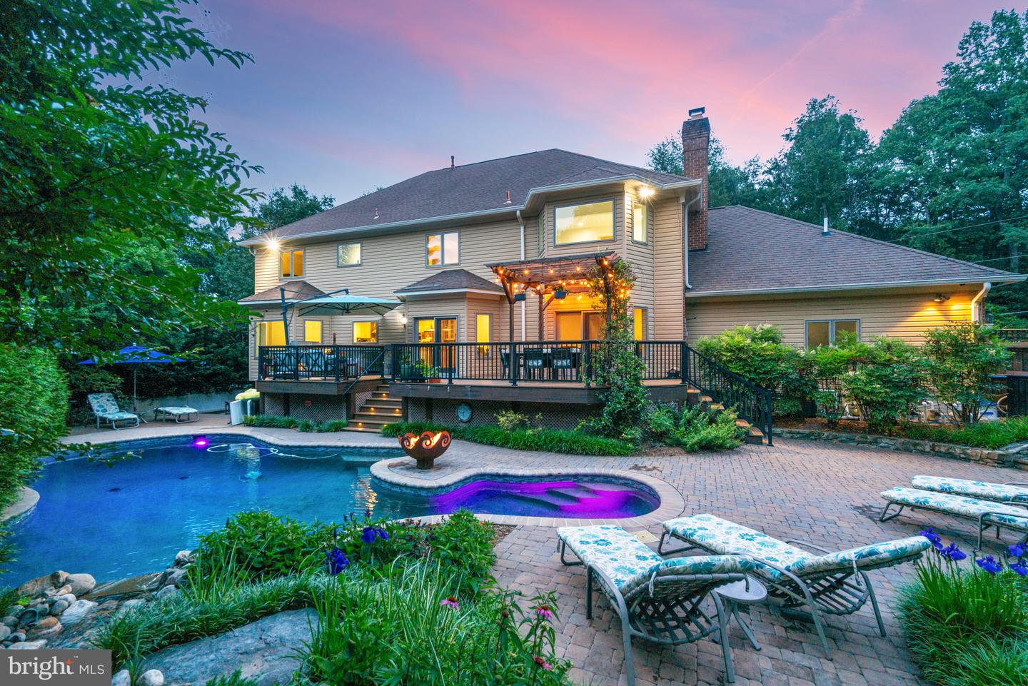 1016 BELLVIEW RD, MCLEAN, Virginia 22102, 5 Bedrooms Bedrooms, ,4 BathroomsBathrooms,Residential,For sale,1016 BELLVIEW RD,VAFX2241500 MLS # VAFX2241500