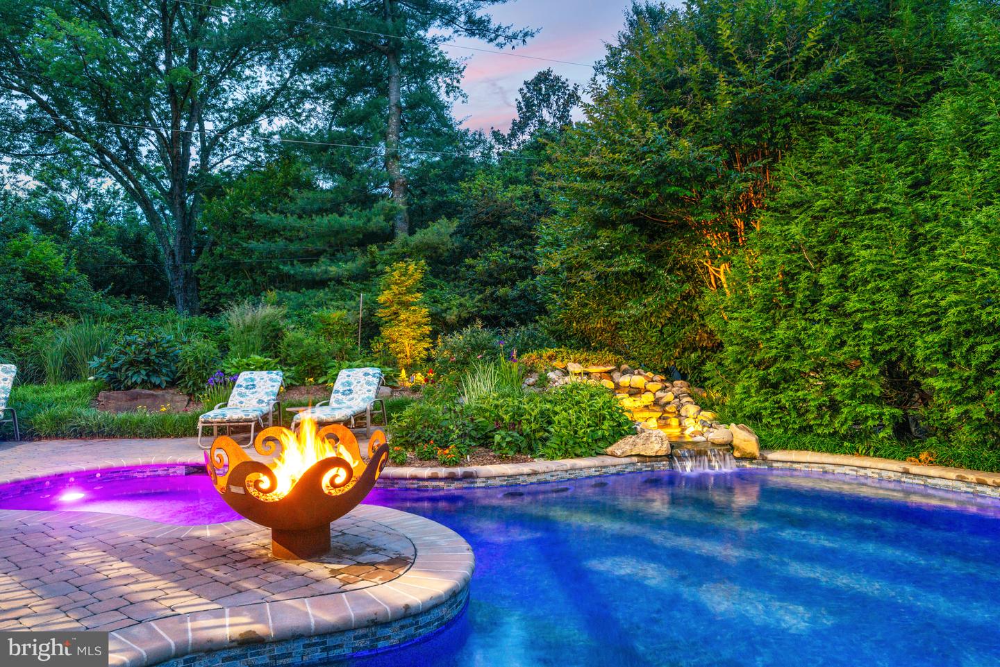 1016 BELLVIEW RD, MCLEAN, Virginia 22102, 5 Bedrooms Bedrooms, ,4 BathroomsBathrooms,Residential,For sale,1016 BELLVIEW RD,VAFX2241500 MLS # VAFX2241500