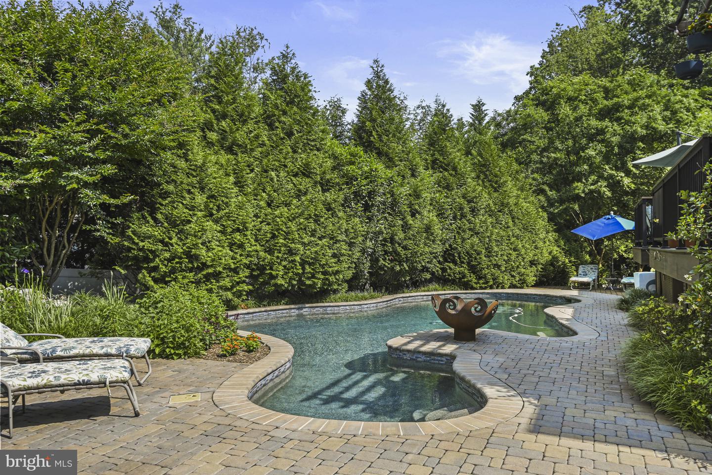 1016 BELLVIEW RD, MCLEAN, Virginia 22102, 5 Bedrooms Bedrooms, ,4 BathroomsBathrooms,Residential,For sale,1016 BELLVIEW RD,VAFX2241500 MLS # VAFX2241500