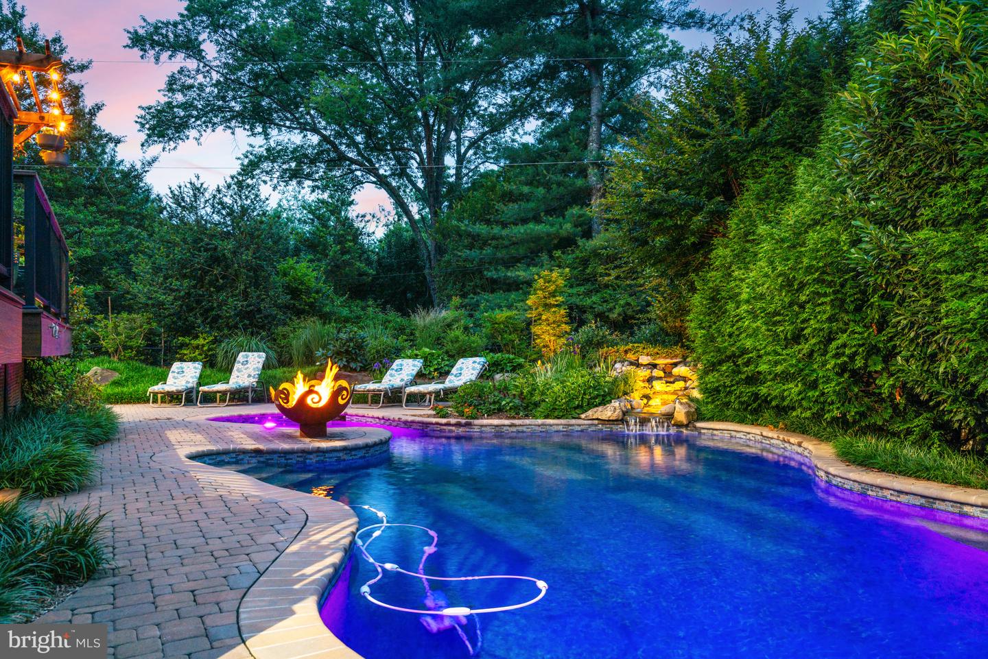 1016 BELLVIEW RD, MCLEAN, Virginia 22102, 5 Bedrooms Bedrooms, ,4 BathroomsBathrooms,Residential,For sale,1016 BELLVIEW RD,VAFX2241500 MLS # VAFX2241500