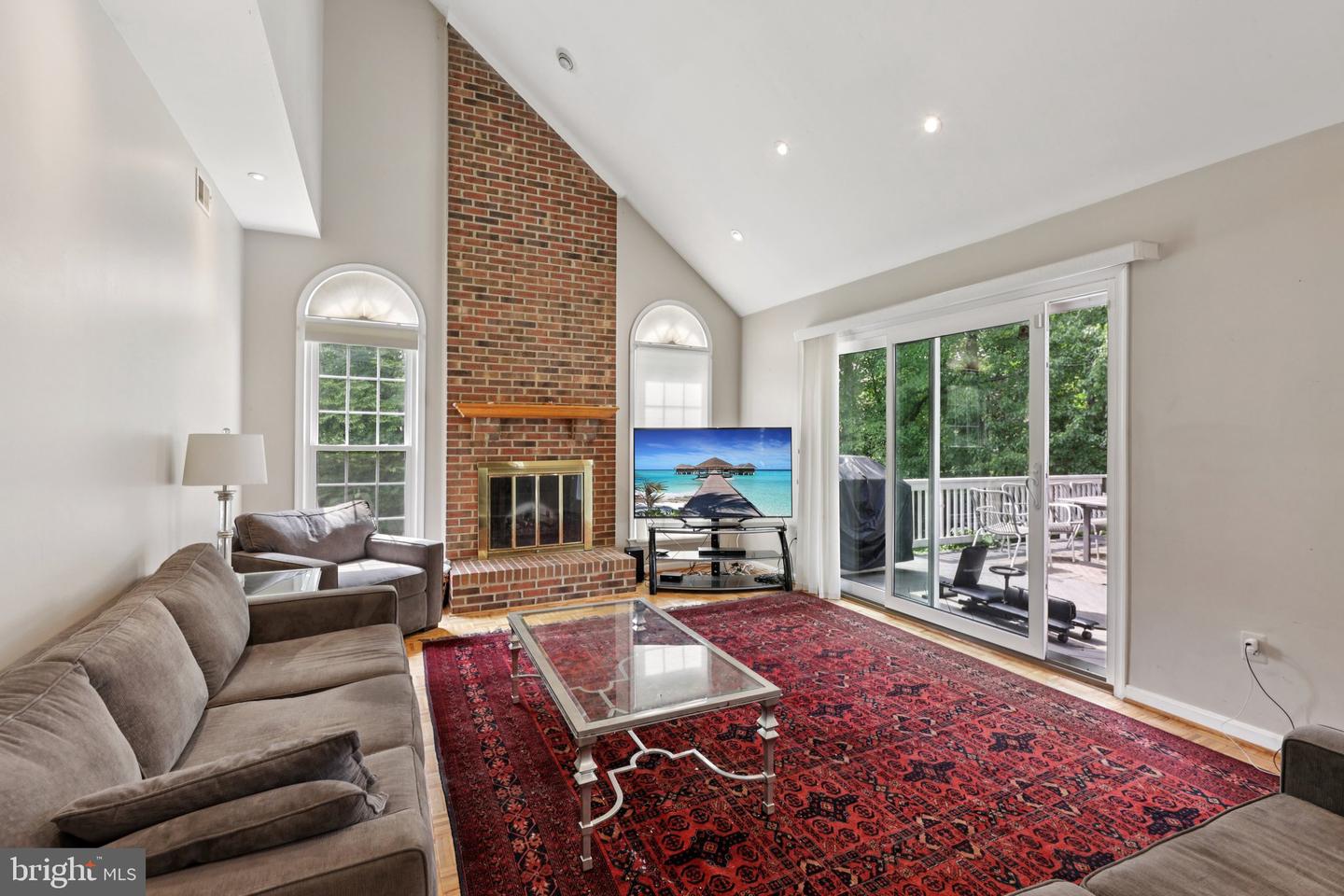8622 CROSS CHASE CT, FAIRFAX STATION, Virginia 22039, 5 Bedrooms Bedrooms, ,2 BathroomsBathrooms,Residential,For sale,8622 CROSS CHASE CT,VAFX2241668 MLS # VAFX2241668