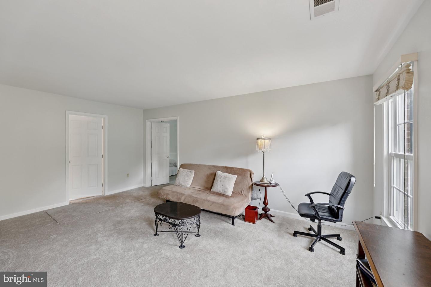 8622 CROSS CHASE CT, FAIRFAX STATION, Virginia 22039, 5 Bedrooms Bedrooms, ,2 BathroomsBathrooms,Residential,For sale,8622 CROSS CHASE CT,VAFX2241668 MLS # VAFX2241668