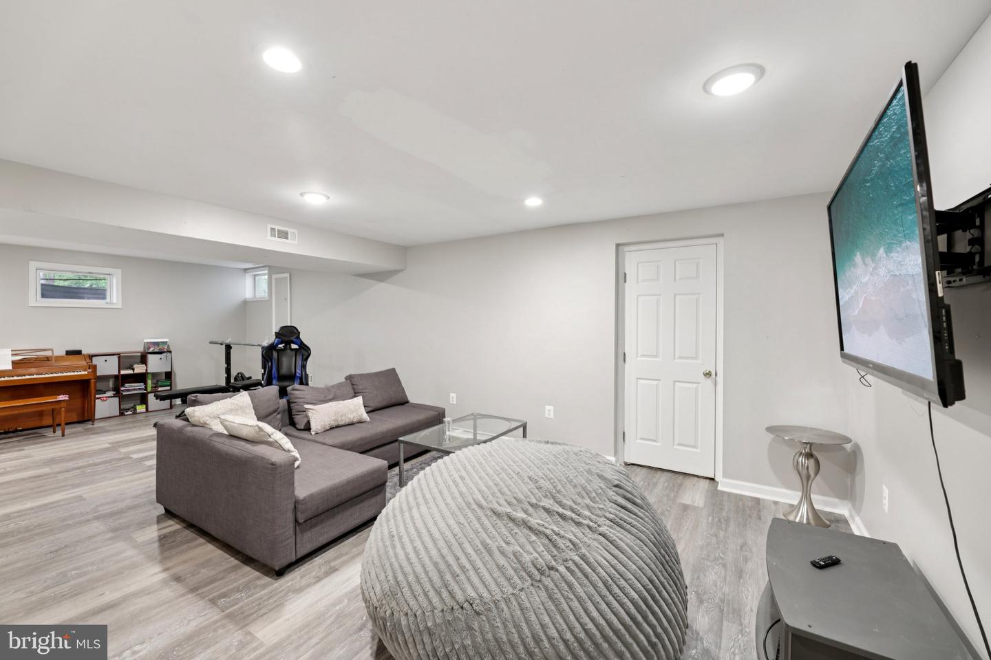 8622 CROSS CHASE CT, FAIRFAX STATION, Virginia 22039, 5 Bedrooms Bedrooms, ,2 BathroomsBathrooms,Residential,For sale,8622 CROSS CHASE CT,VAFX2241668 MLS # VAFX2241668