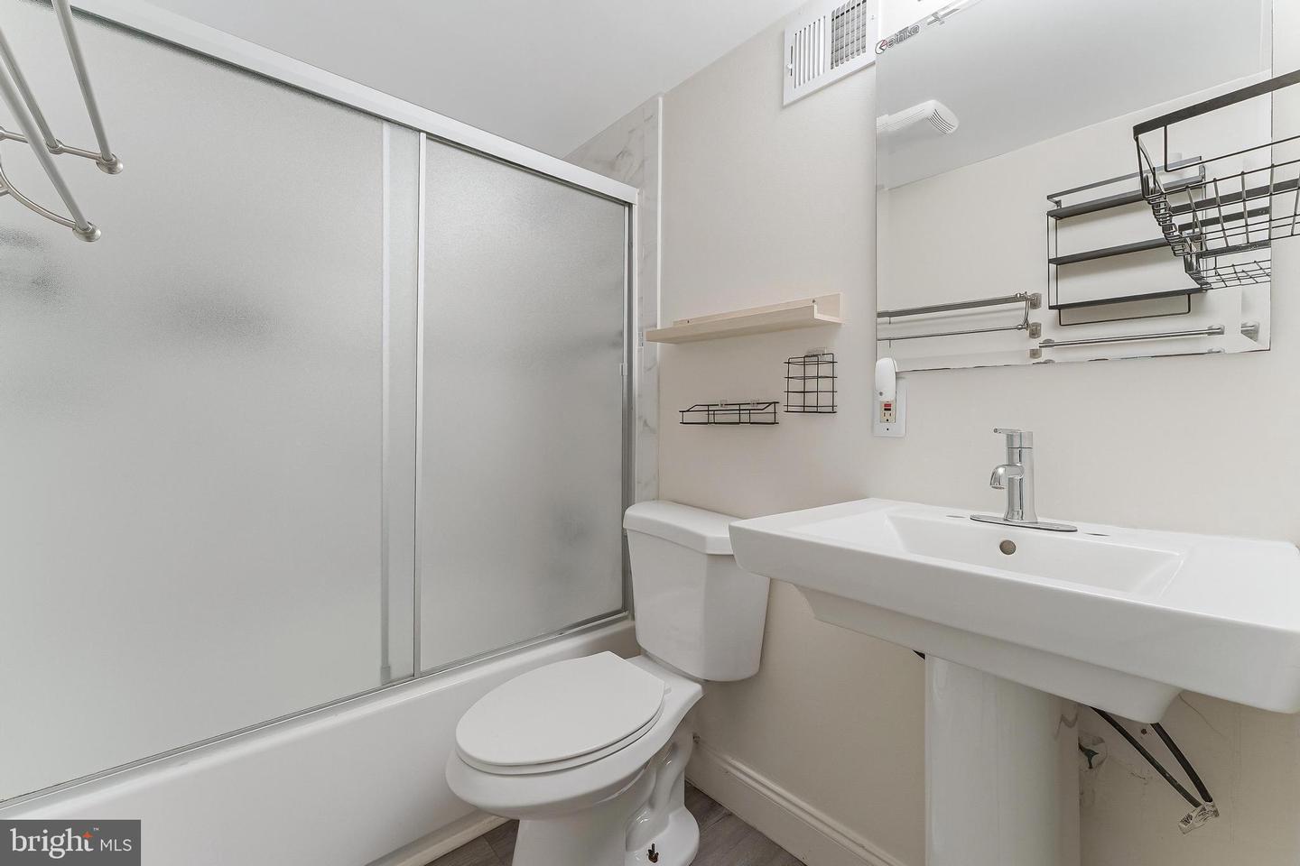 6103 PIKE CT, ALEXANDRIA, Virginia 22310, 3 Bedrooms Bedrooms, ,2 BathroomsBathrooms,Residential,For sale,6103 PIKE CT,VAFX2242028 MLS # VAFX2242028