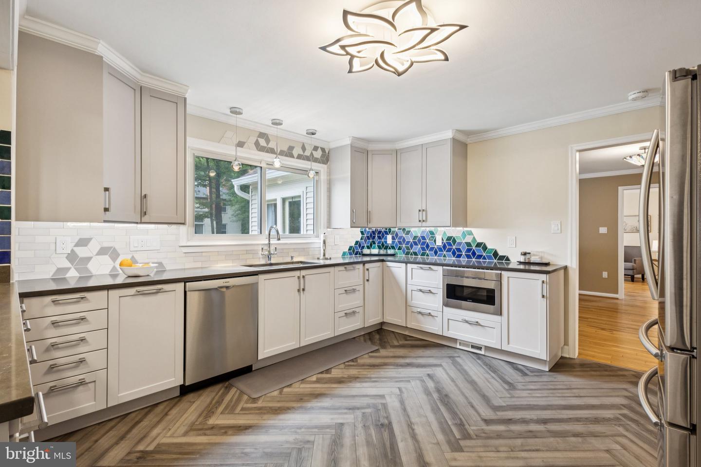 11100 FLORA LEE DR, FAIRFAX STATION, Virginia 22039, 4 Bedrooms Bedrooms, ,3 BathroomsBathrooms,Residential,For sale,11100 FLORA LEE DR,VAFX2242116 MLS # VAFX2242116