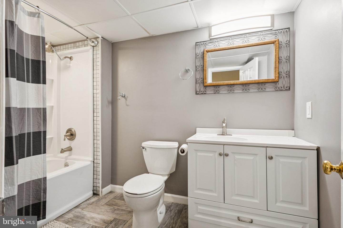 11100 FLORA LEE DR, FAIRFAX STATION, Virginia 22039, 4 Bedrooms Bedrooms, ,3 BathroomsBathrooms,Residential,For sale,11100 FLORA LEE DR,VAFX2242116 MLS # VAFX2242116
