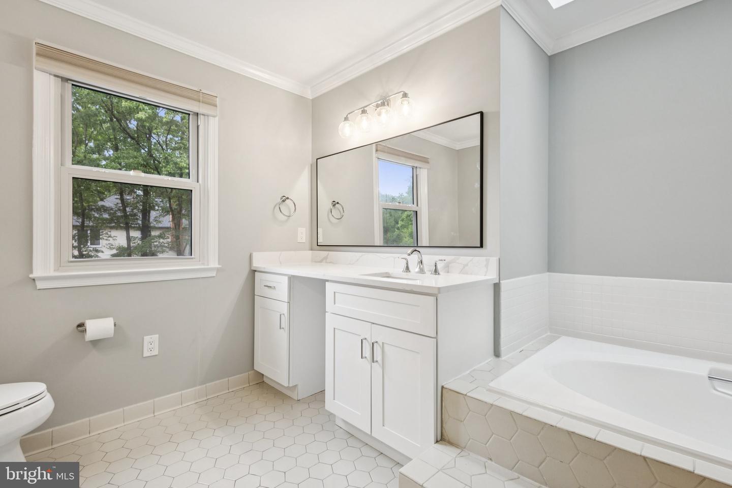 11100 FLORA LEE DR, FAIRFAX STATION, Virginia 22039, 4 Bedrooms Bedrooms, ,3 BathroomsBathrooms,Residential,For sale,11100 FLORA LEE DR,VAFX2242116 MLS # VAFX2242116