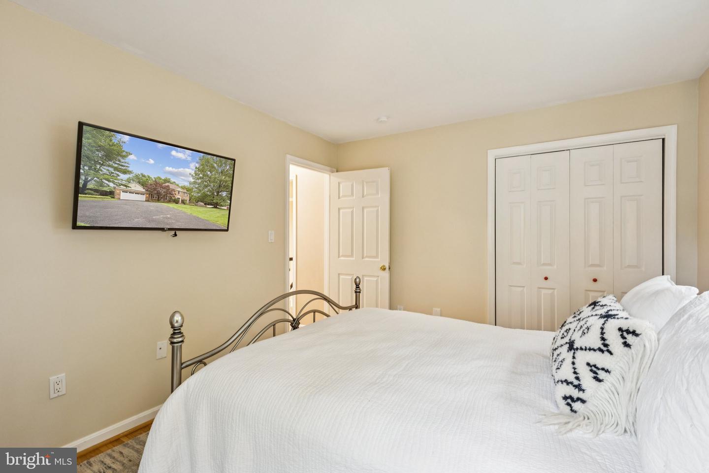 11100 FLORA LEE DR, FAIRFAX STATION, Virginia 22039, 4 Bedrooms Bedrooms, ,3 BathroomsBathrooms,Residential,For sale,11100 FLORA LEE DR,VAFX2242116 MLS # VAFX2242116