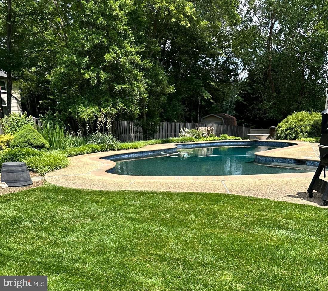 11100 FLORA LEE DR, FAIRFAX STATION, Virginia 22039, 4 Bedrooms Bedrooms, ,3 BathroomsBathrooms,Residential,For sale,11100 FLORA LEE DR,VAFX2242116 MLS # VAFX2242116