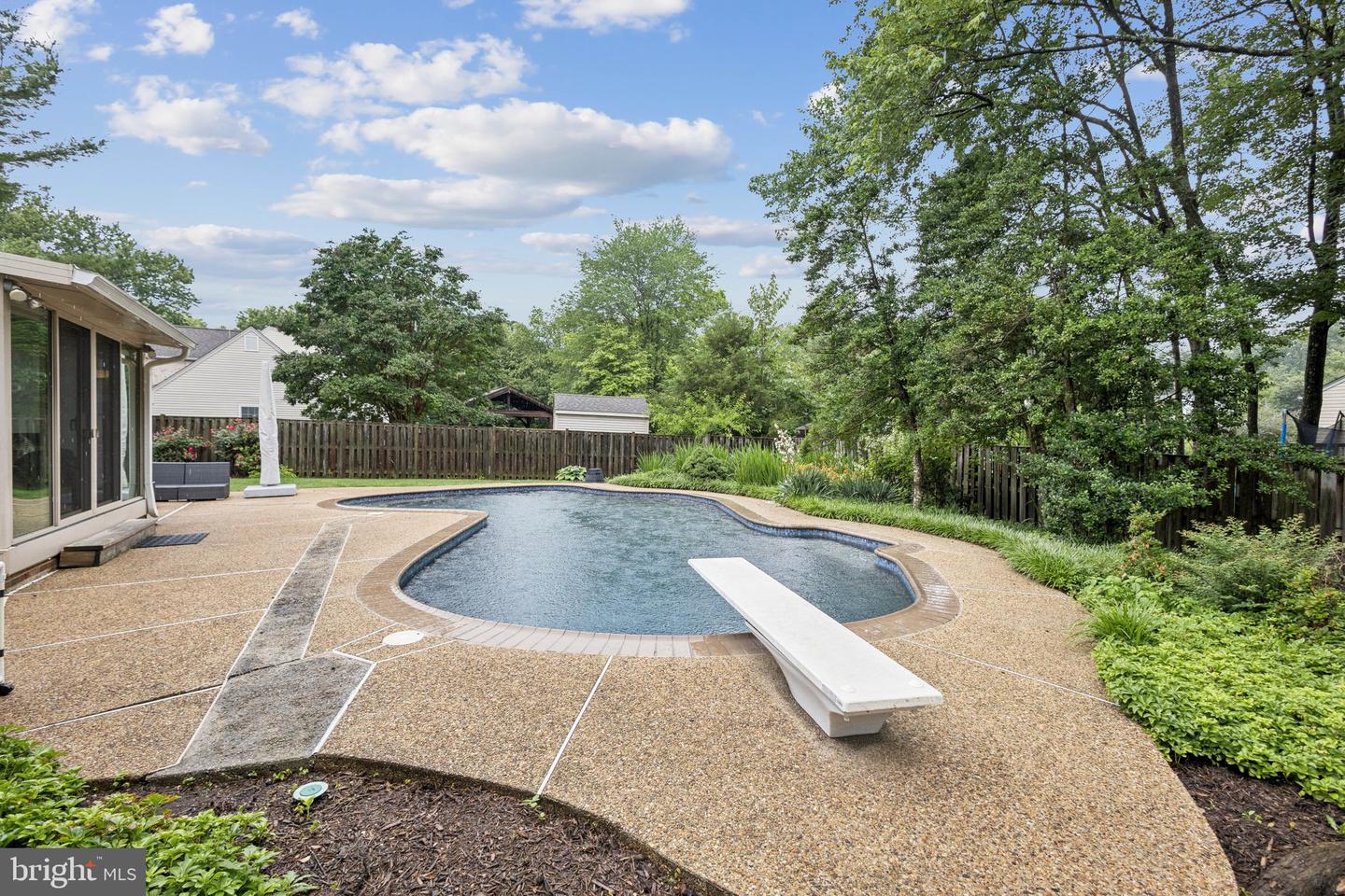 11100 FLORA LEE DR, FAIRFAX STATION, Virginia 22039, 4 Bedrooms Bedrooms, ,3 BathroomsBathrooms,Residential,For sale,11100 FLORA LEE DR,VAFX2242116 MLS # VAFX2242116