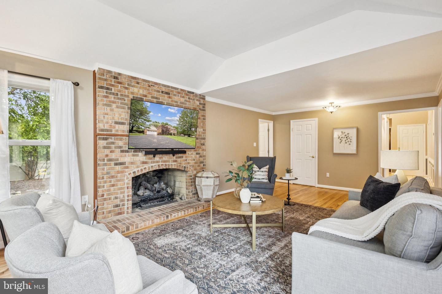 11100 FLORA LEE DR, FAIRFAX STATION, Virginia 22039, 4 Bedrooms Bedrooms, ,3 BathroomsBathrooms,Residential,For sale,11100 FLORA LEE DR,VAFX2242116 MLS # VAFX2242116