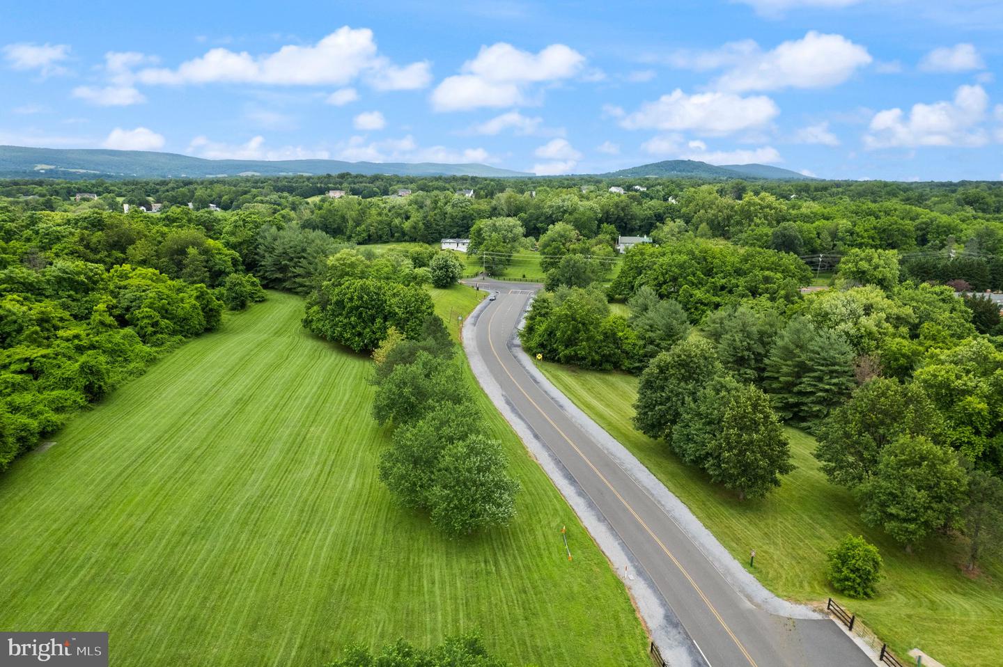 17842 OAKMONT WAY, PURCELLVILLE, Virginia 20132, 5 Bedrooms Bedrooms, ,3 BathroomsBathrooms,Residential,For sale,17842 OAKMONT WAY,VALO2097330 MLS # VALO2097330