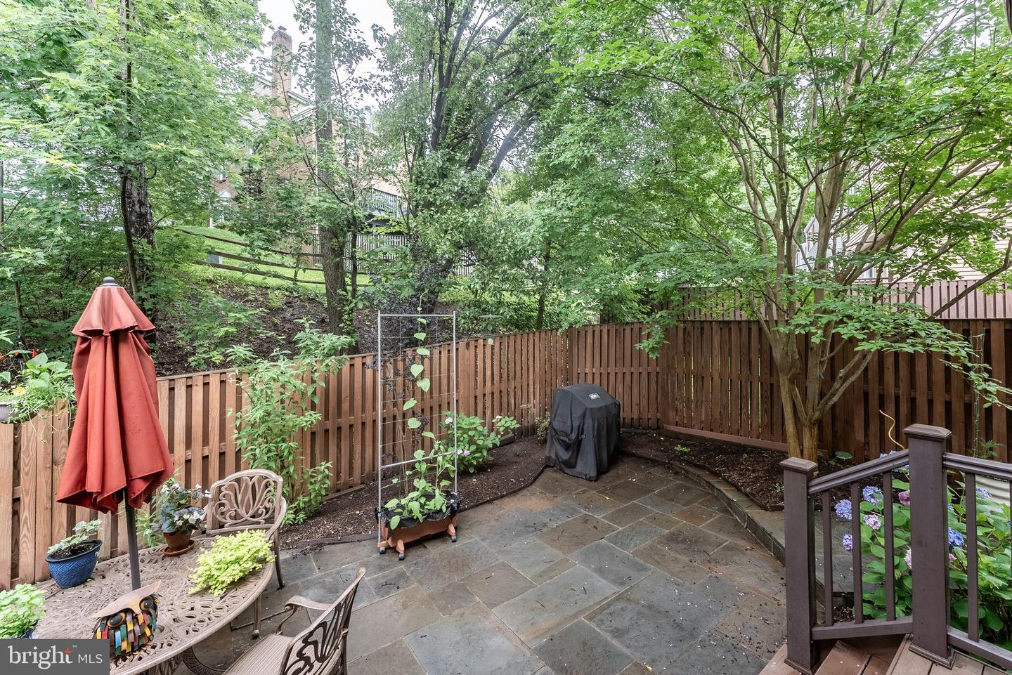 7414 GOLDEN HORSESHOE CT, SPRINGFIELD, Virginia 22153, 3 Bedrooms Bedrooms, ,2 BathroomsBathrooms,Residential,For sale,7414 GOLDEN HORSESHOE CT,VAFX2242244 MLS # VAFX2242244