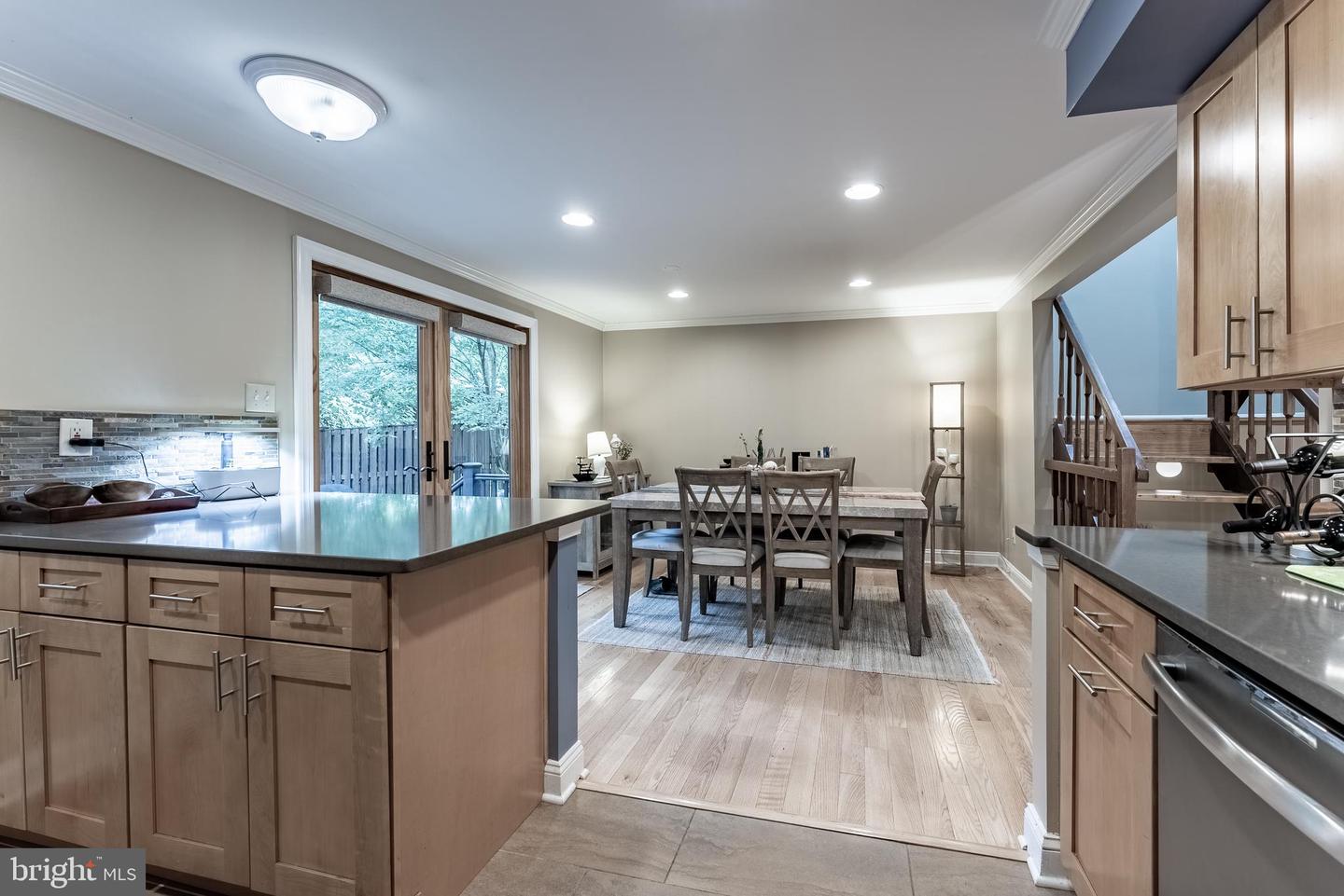 7414 GOLDEN HORSESHOE CT, SPRINGFIELD, Virginia 22153, 3 Bedrooms Bedrooms, ,2 BathroomsBathrooms,Residential,For sale,7414 GOLDEN HORSESHOE CT,VAFX2242244 MLS # VAFX2242244