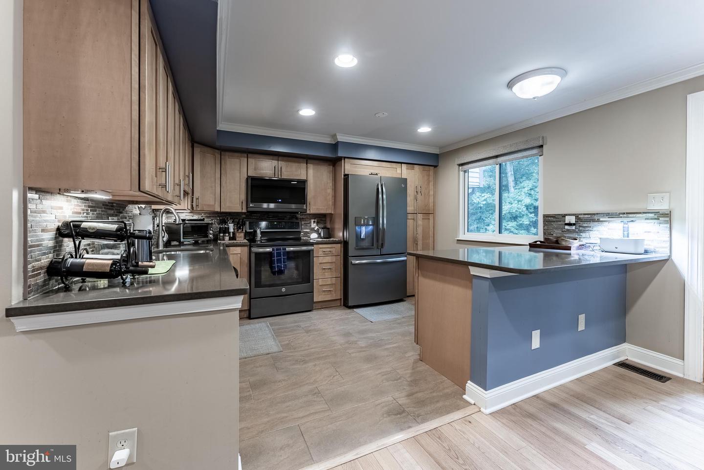 7414 GOLDEN HORSESHOE CT, SPRINGFIELD, Virginia 22153, 3 Bedrooms Bedrooms, ,2 BathroomsBathrooms,Residential,For sale,7414 GOLDEN HORSESHOE CT,VAFX2242244 MLS # VAFX2242244