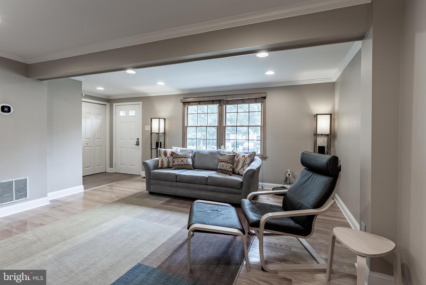 7414 GOLDEN HORSESHOE CT, SPRINGFIELD, Virginia 22153, 3 Bedrooms Bedrooms, ,2 BathroomsBathrooms,Residential,For sale,7414 GOLDEN HORSESHOE CT,VAFX2242244 MLS # VAFX2242244