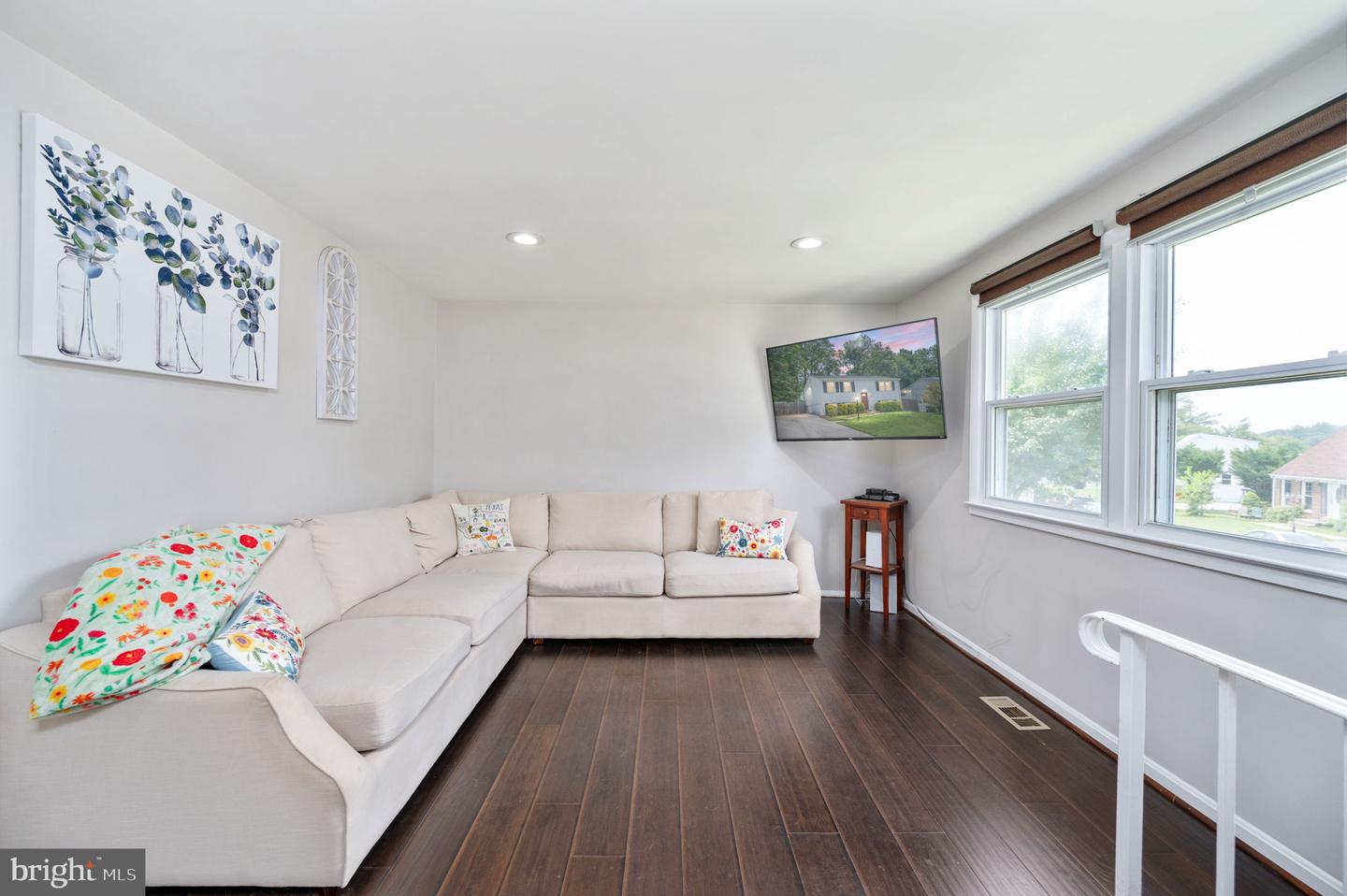 13713 MAYFAIR CT, WOODBRIDGE, Virginia 22193, 3 Bedrooms Bedrooms, ,2 BathroomsBathrooms,Residential,For sale,13713 MAYFAIR CT,VAPW2095202 MLS # VAPW2095202