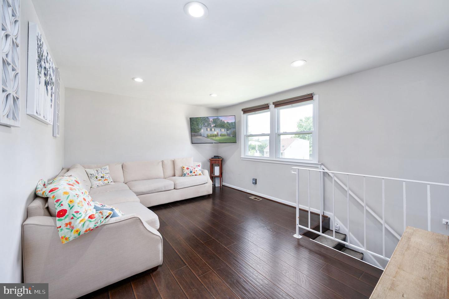 13713 MAYFAIR CT, WOODBRIDGE, Virginia 22193, 3 Bedrooms Bedrooms, ,2 BathroomsBathrooms,Residential,For sale,13713 MAYFAIR CT,VAPW2095202 MLS # VAPW2095202
