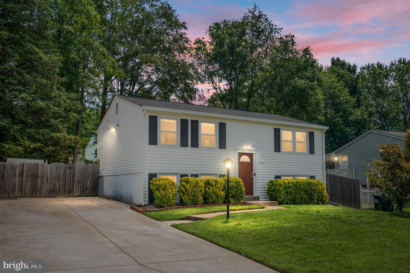 13713 MAYFAIR CT, WOODBRIDGE, Virginia 22193, 3 Bedrooms Bedrooms, ,2 BathroomsBathrooms,Residential,For sale,13713 MAYFAIR CT,VAPW2095202 MLS # VAPW2095202