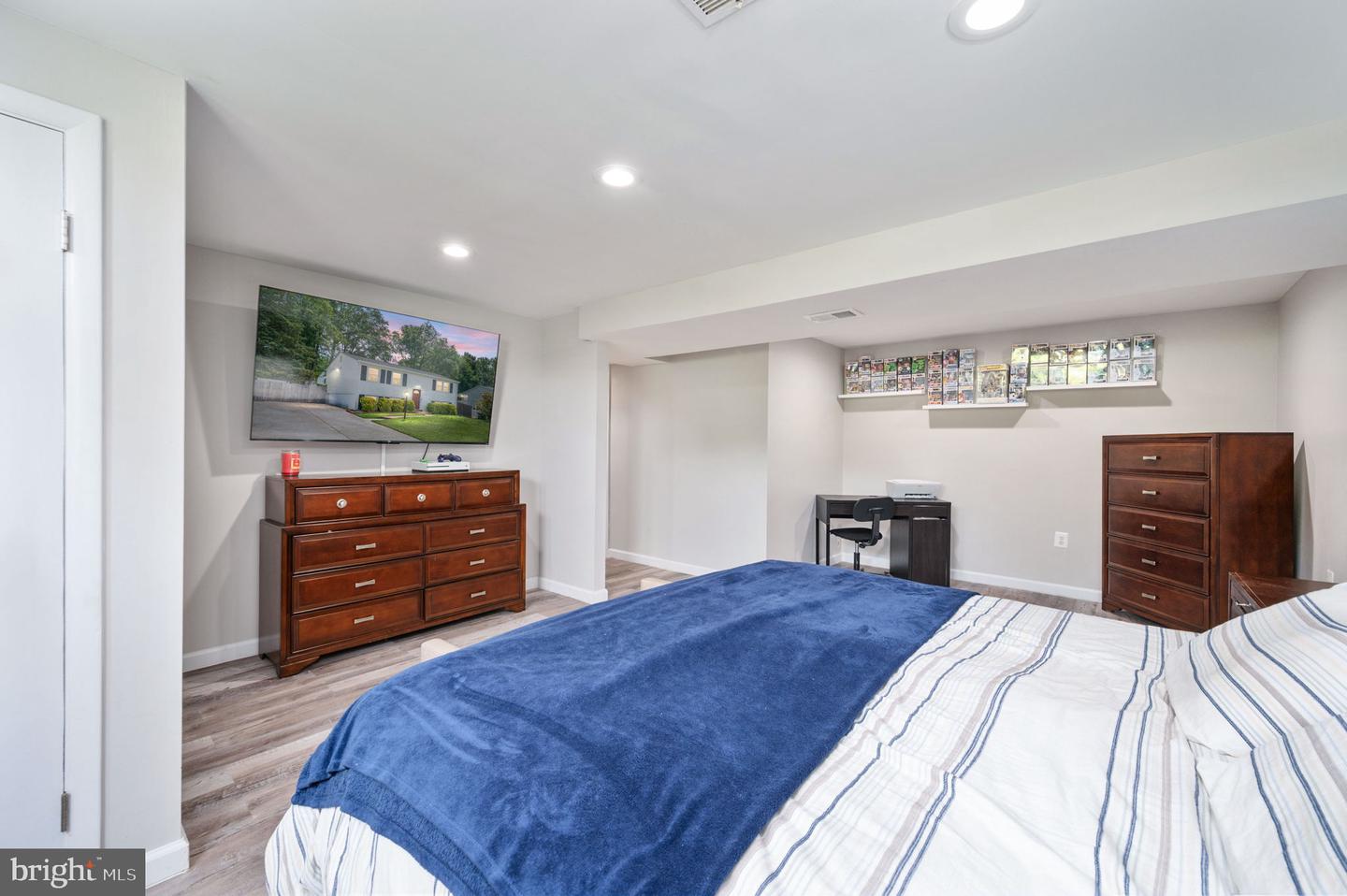 13713 MAYFAIR CT, WOODBRIDGE, Virginia 22193, 3 Bedrooms Bedrooms, ,2 BathroomsBathrooms,Residential,For sale,13713 MAYFAIR CT,VAPW2095202 MLS # VAPW2095202