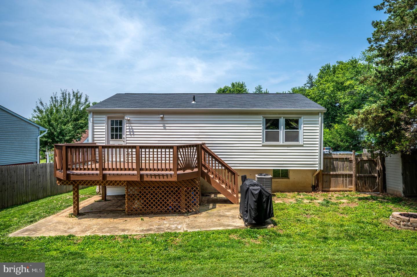 13713 MAYFAIR CT, WOODBRIDGE, Virginia 22193, 3 Bedrooms Bedrooms, ,2 BathroomsBathrooms,Residential,For sale,13713 MAYFAIR CT,VAPW2095202 MLS # VAPW2095202
