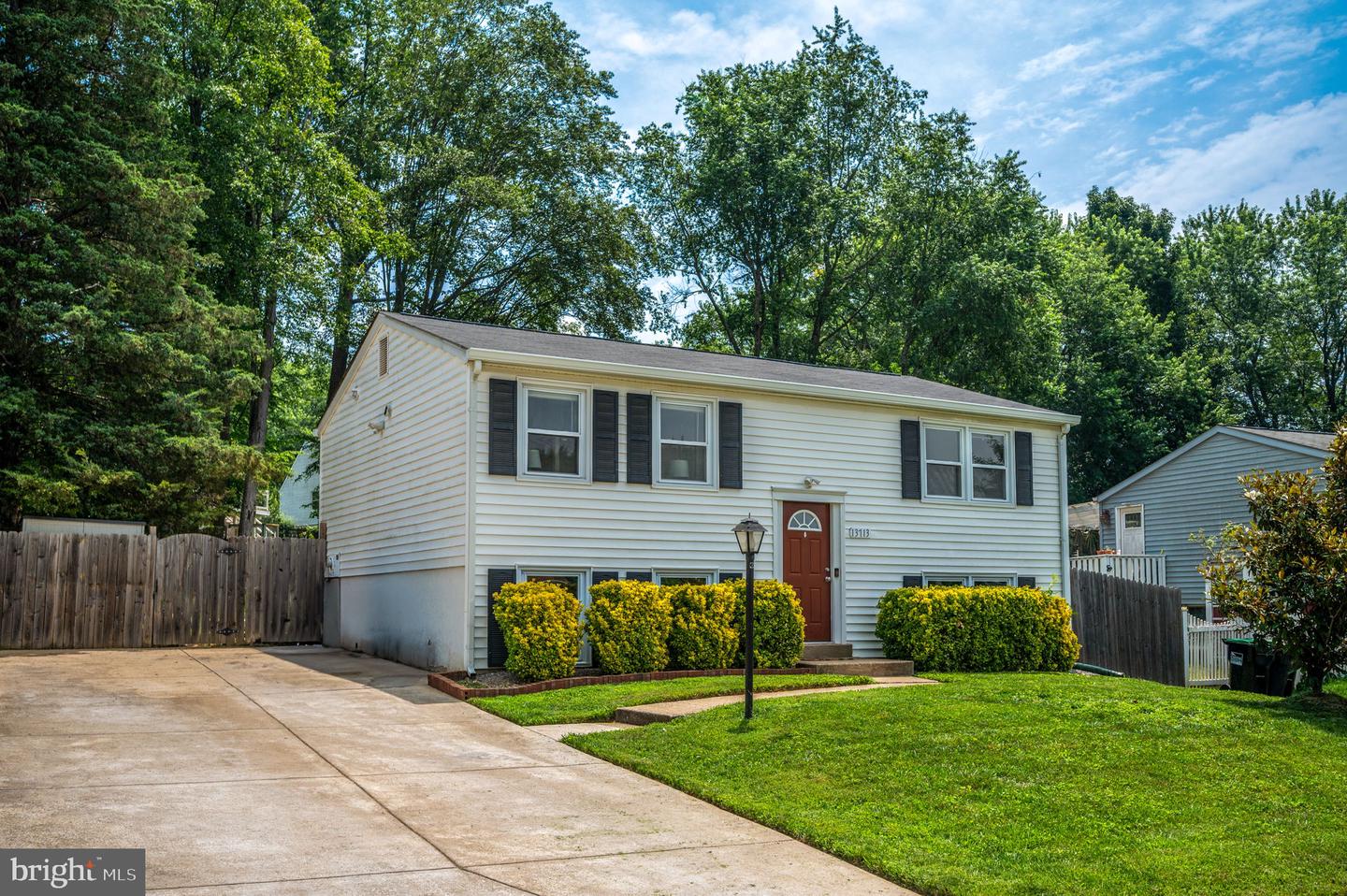 13713 MAYFAIR CT, WOODBRIDGE, Virginia 22193, 3 Bedrooms Bedrooms, ,2 BathroomsBathrooms,Residential,For sale,13713 MAYFAIR CT,VAPW2095202 MLS # VAPW2095202