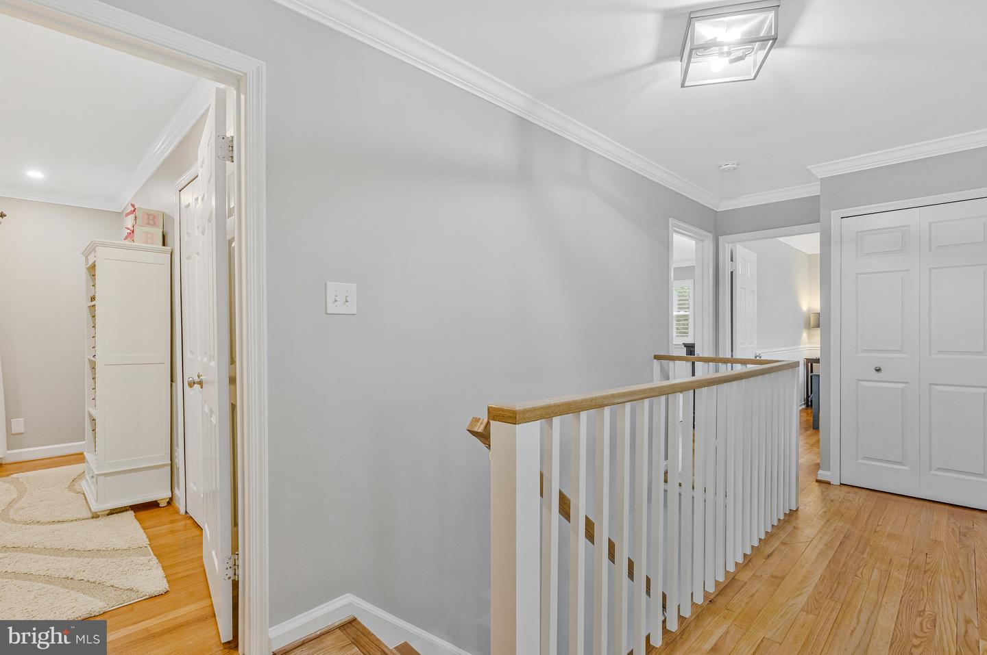 9825 VALE RD, VIENNA, Virginia 22181, 4 Bedrooms Bedrooms, ,3 BathroomsBathrooms,Residential,For sale,9825 VALE RD,VAFX2242308 MLS # VAFX2242308