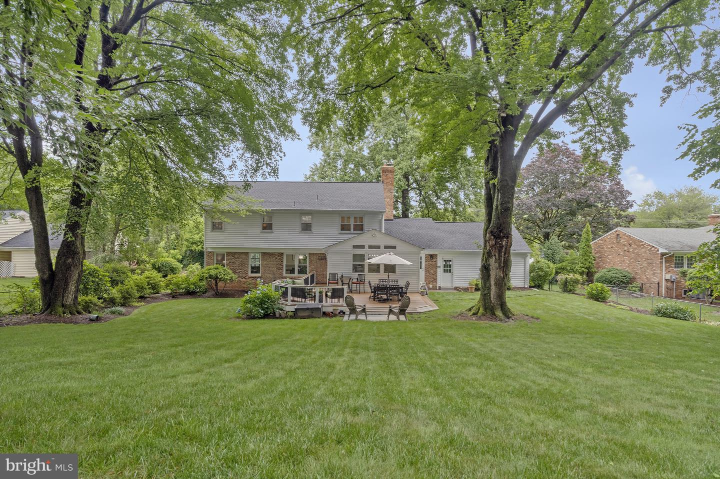 9825 VALE RD, VIENNA, Virginia 22181, 4 Bedrooms Bedrooms, ,3 BathroomsBathrooms,Residential,For sale,9825 VALE RD,VAFX2242308 MLS # VAFX2242308